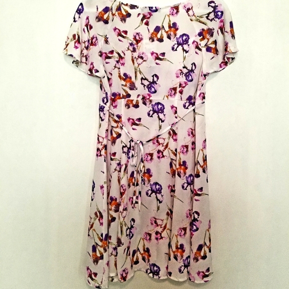 Forever 21 Flowy Dress - Picture 2 of 4